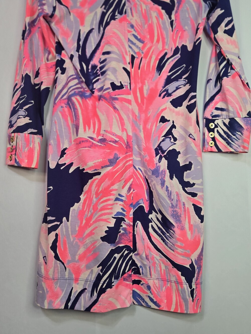Lilly Pulitzer Sz XS Colorful, Coastal Scoop Neck Dress, Gold Button Details - Picture 9 of 11